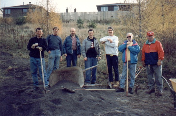friendsofpetrie1995.jpg